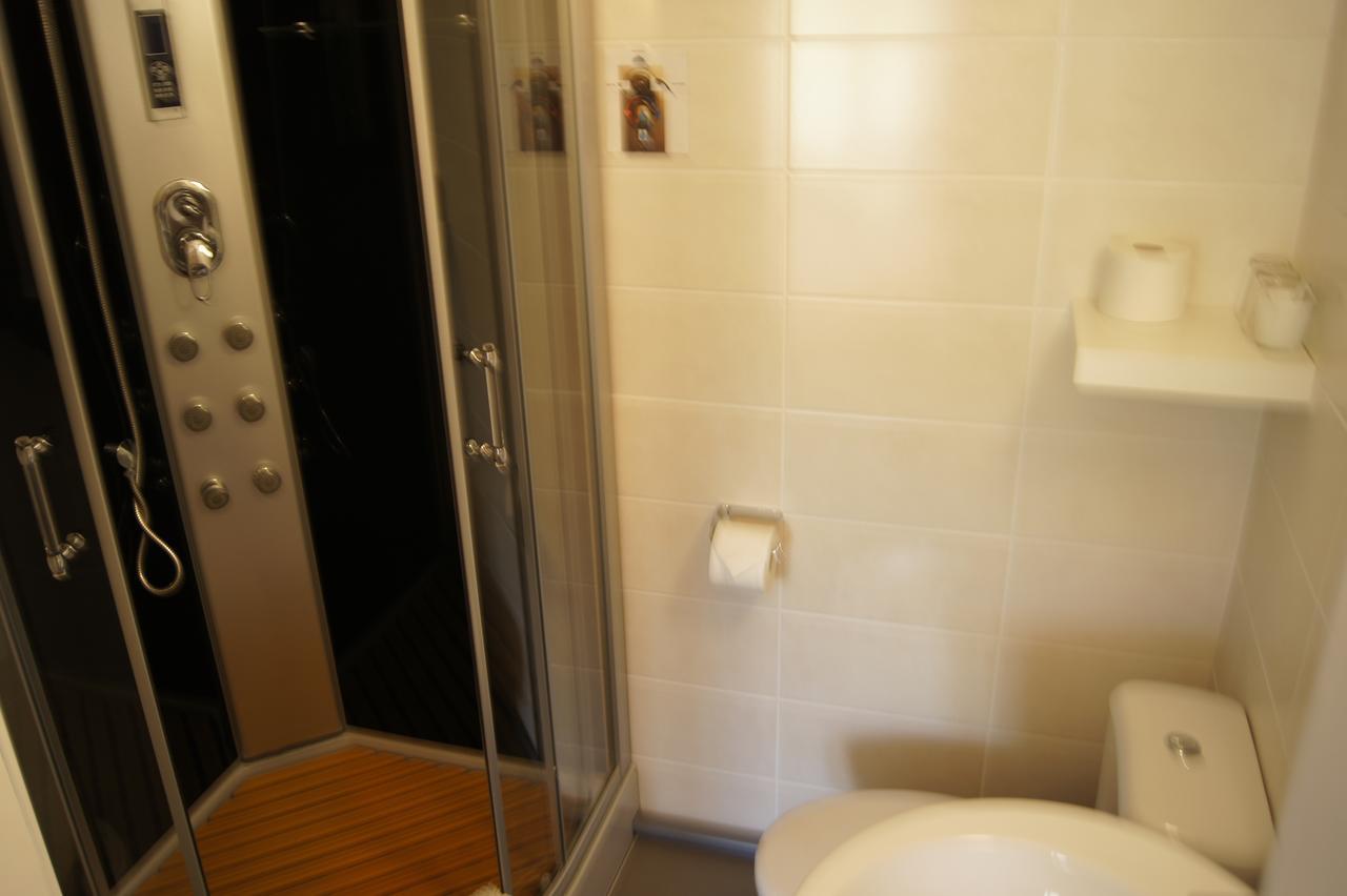 Hotel Bouillon Bagian luar foto