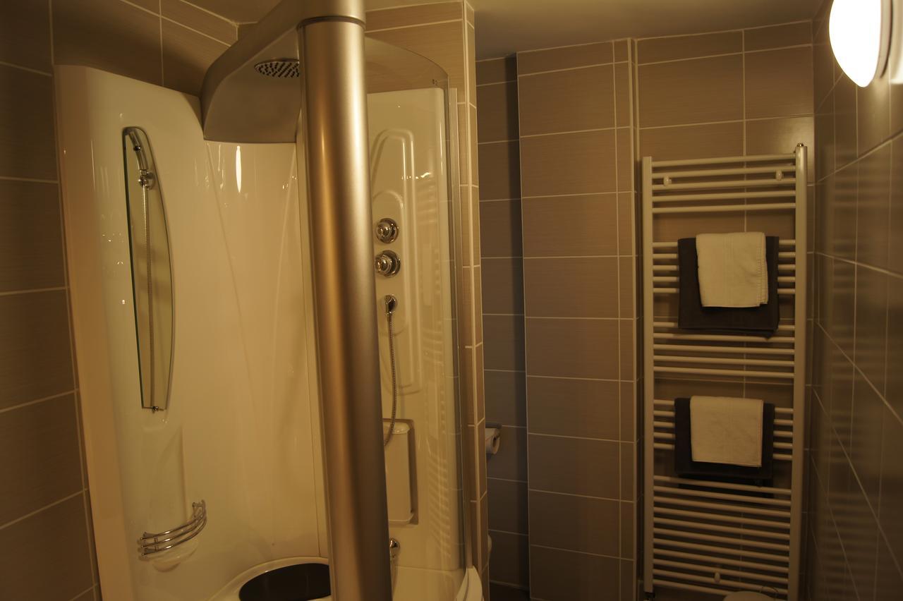 Hotel Bouillon Bagian luar foto