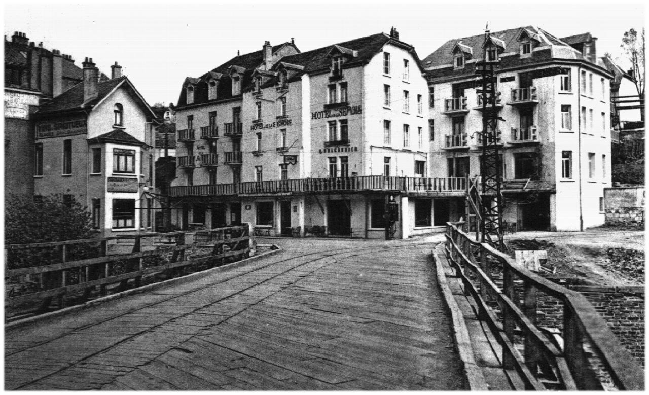 Hotel Bouillon Bagian luar foto