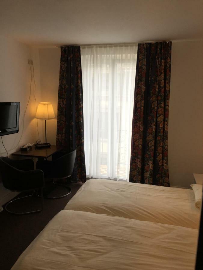 Hotel Bouillon Bagian luar foto